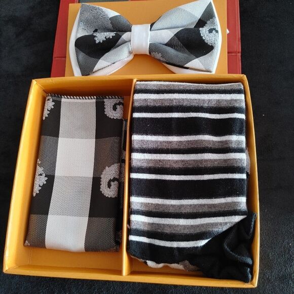 ROBERT LEWIS BLK/WHT BOWTIE, POCKET SQUARE, SOCK 3 PIECE COMBO SET. - Picture 1 of 6